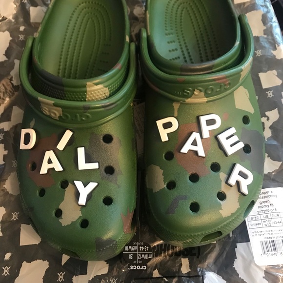 Crocs Classic Clog Daily Paper Special Edition!!! - Picture 4 of 4